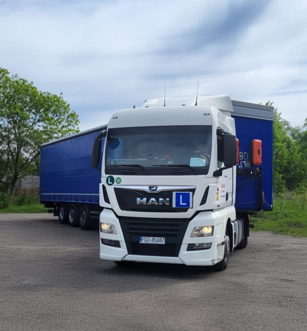 Prawo jazdy na&nbsp;ciężarówki – kategoria BE, C, C+E